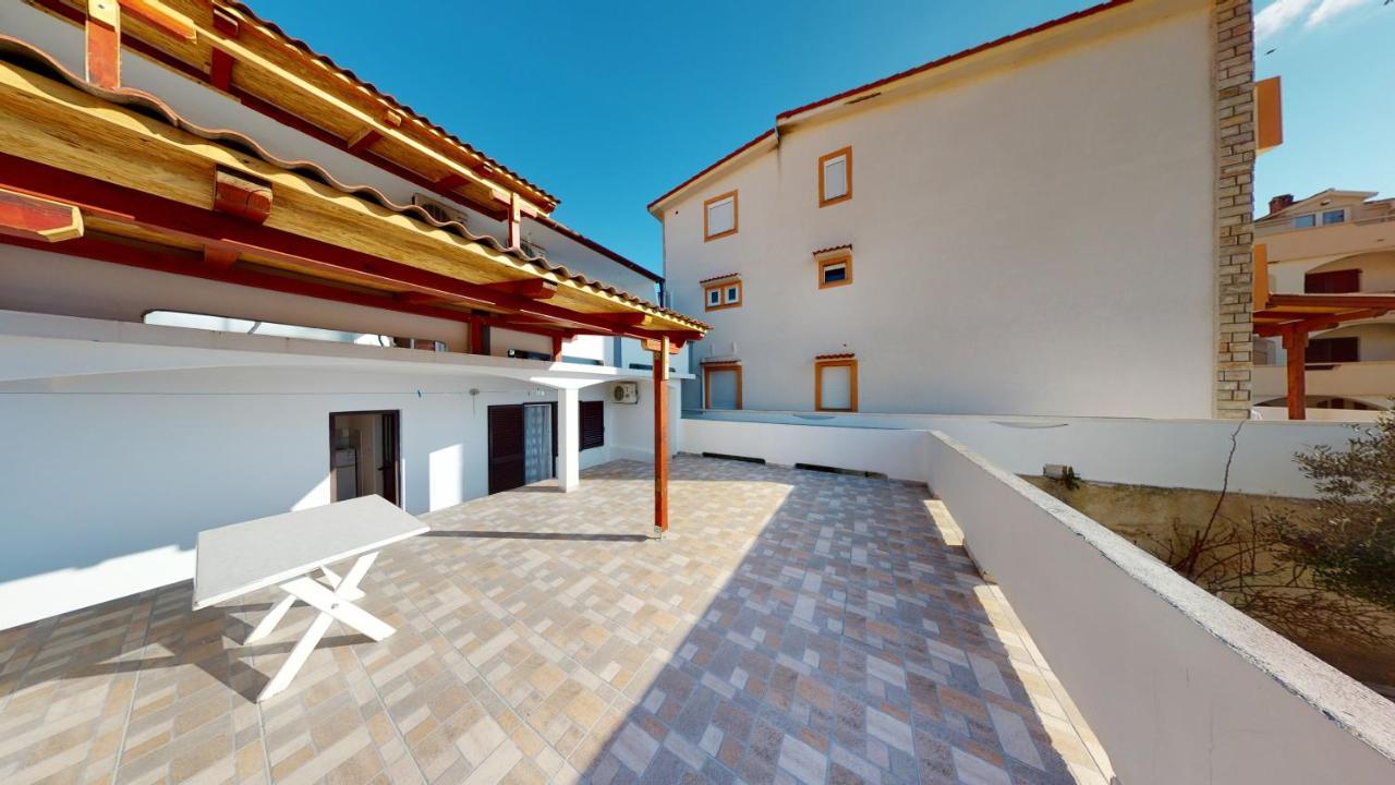 Apartments Riva Metajna Zewnętrze zdjęcie
